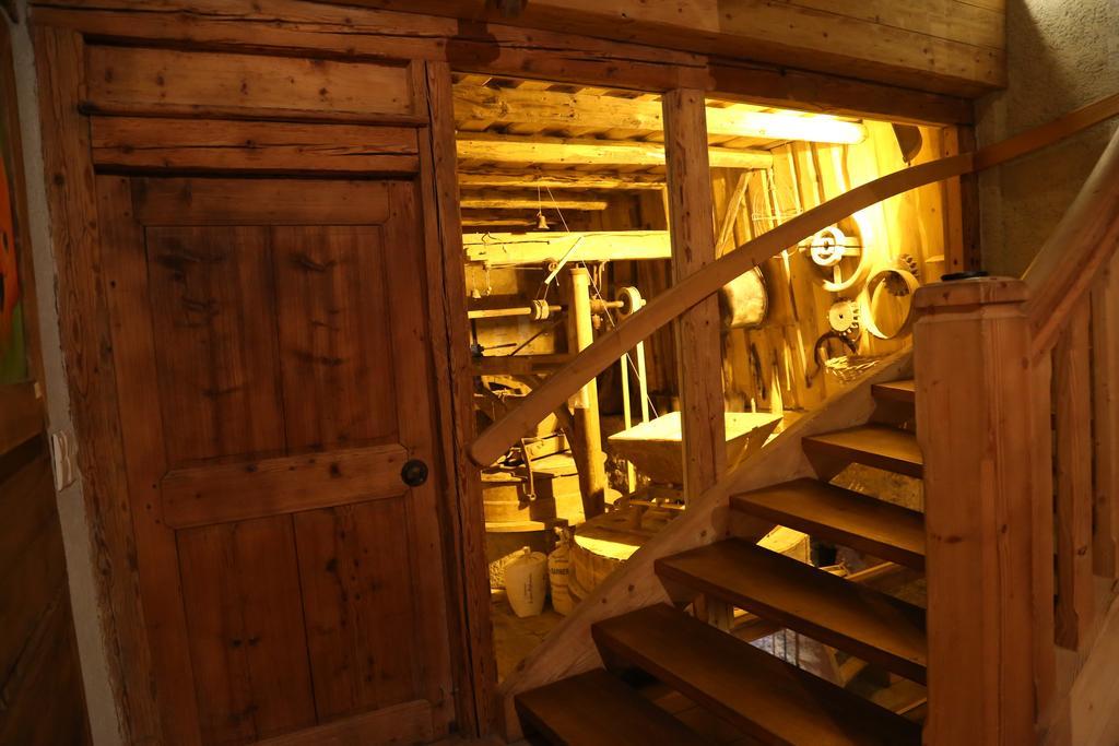 Auberge Du Moulin De Lere Vailly Exteriör bild