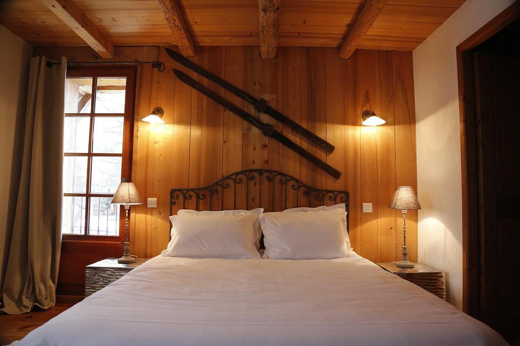 Auberge Du Moulin De Lere Vailly Exteriör bild