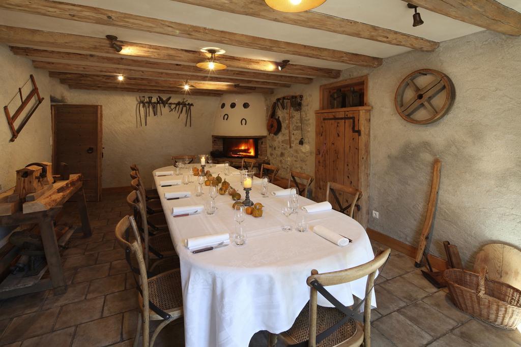 Auberge Du Moulin De Lere Vailly Exteriör bild